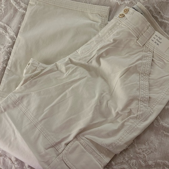 BRAND NEW Abercrombie & Fitch High Rise Relaxed Cargo Pant Size 33/16s SHORT - Picture 8 of 10